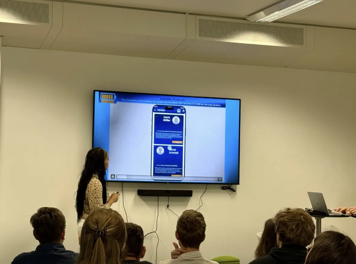 Presenting the IDK-Yet advisor experience to students