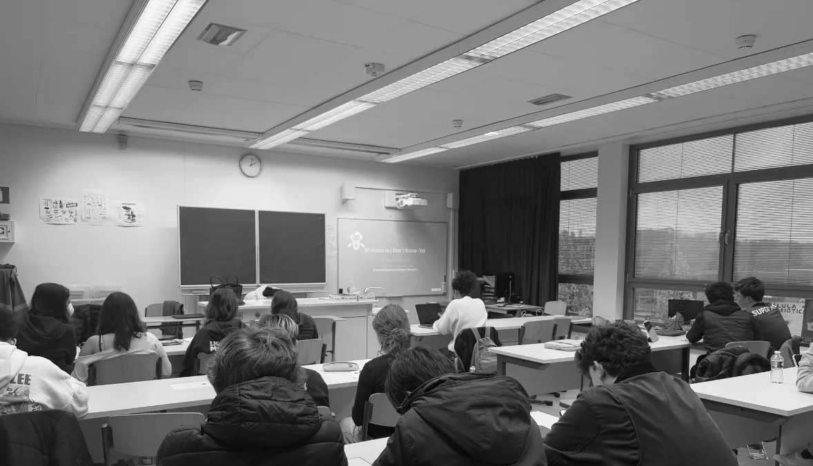 Students attending an IDK-Yet classroom presentation