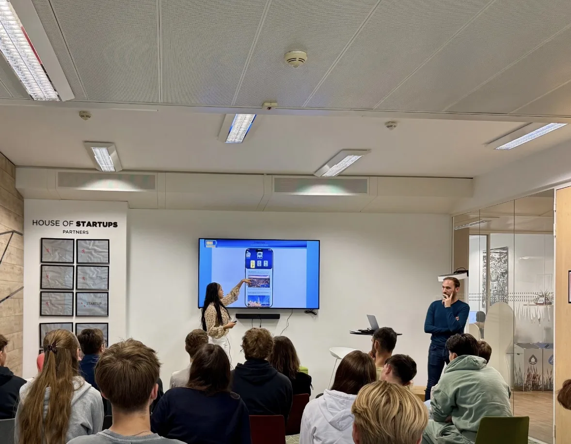 IDK-Yet presentation at the House of Startups